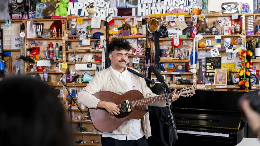 Alex Ferreira llevará su música dominicana al Tiny Desk