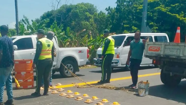 INTRANT y DIGESETT retienen 920 vehículos durante operativos de fiscalización en el Distrito Nacional