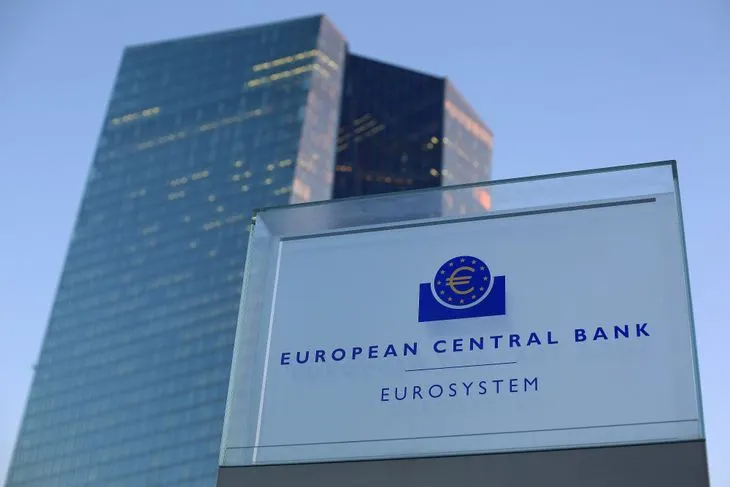 Banco Central Europeo eleva las tasas de interés al 2.5 % ante el repunte de la inflación