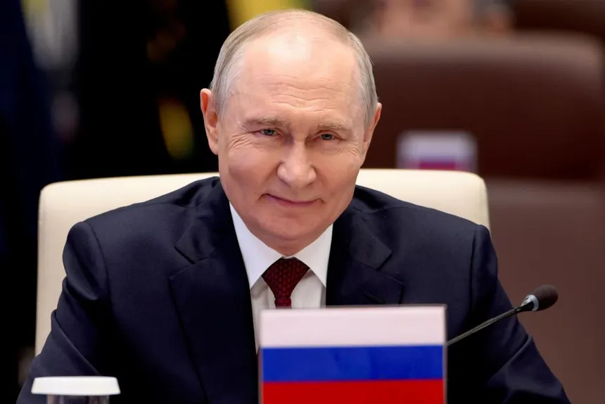 Putin llega a India para participar en la cumbre de los BRICS