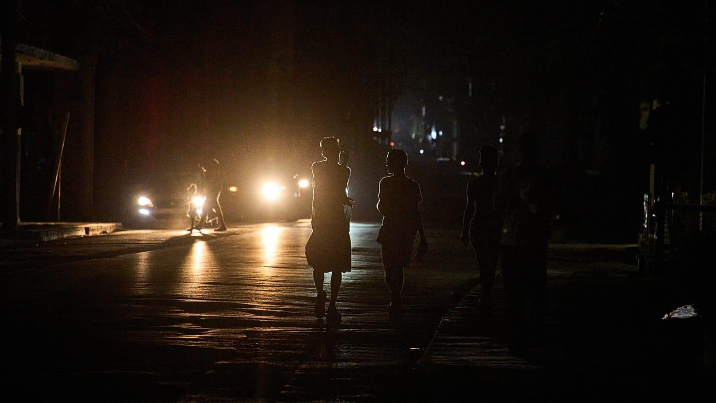 Cuba enfrenta un nuevo récord de apagones tras un incendio en una termoeléctrica