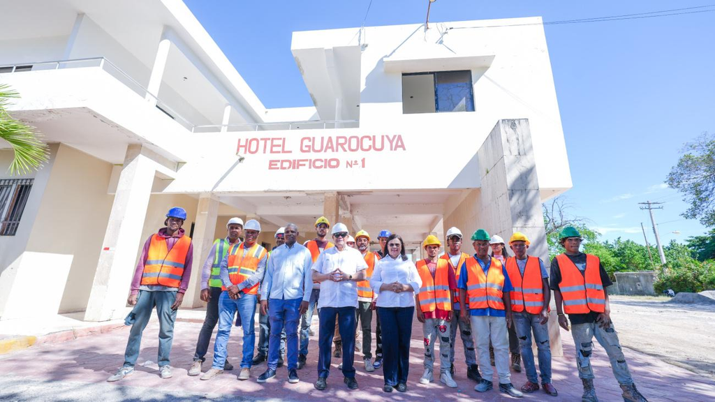 Barahona busca fortalecer la formación turística mediante nuevo modelo de gestión hotelera