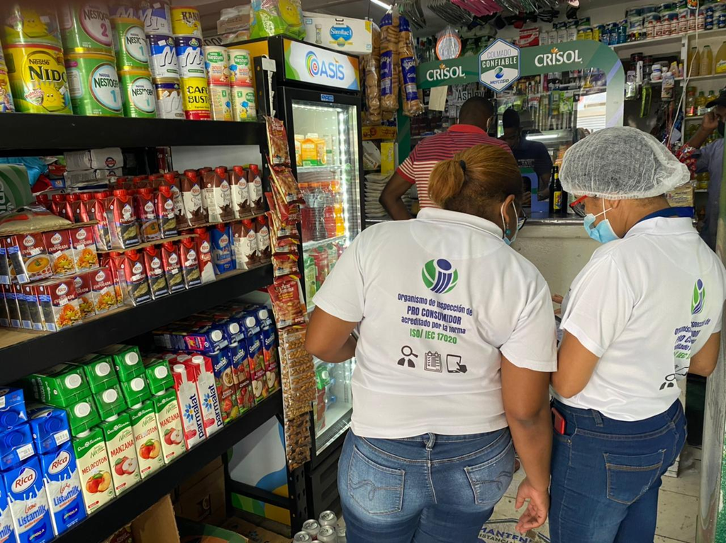 Pro Consumidor interviene más de 30 comercios chinos por irregularidades sanitarias y refuerza la vigilancia del mercado