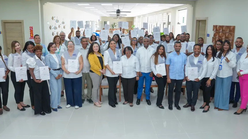 Infotep certifica a 43 participantes en servicios turísticos en Barahona