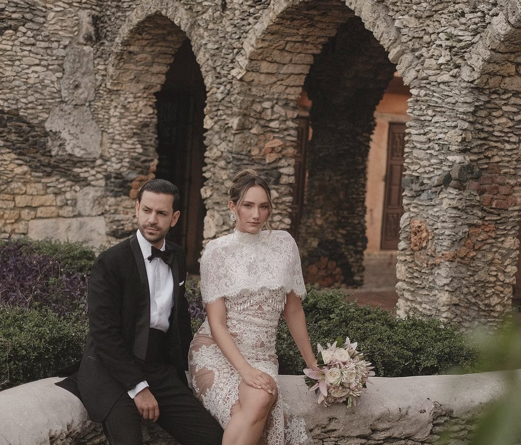 Carlos Durán y Zoe Roberta contraen matrimonio en la histórica Ciudad Colonial de Santo Domingo