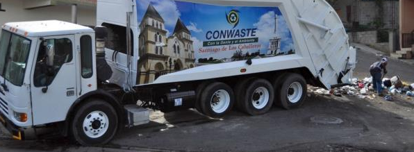 Tragedia en Santiago: dos jóvenes mueren tras ser arrollados por un camión recolector de basura